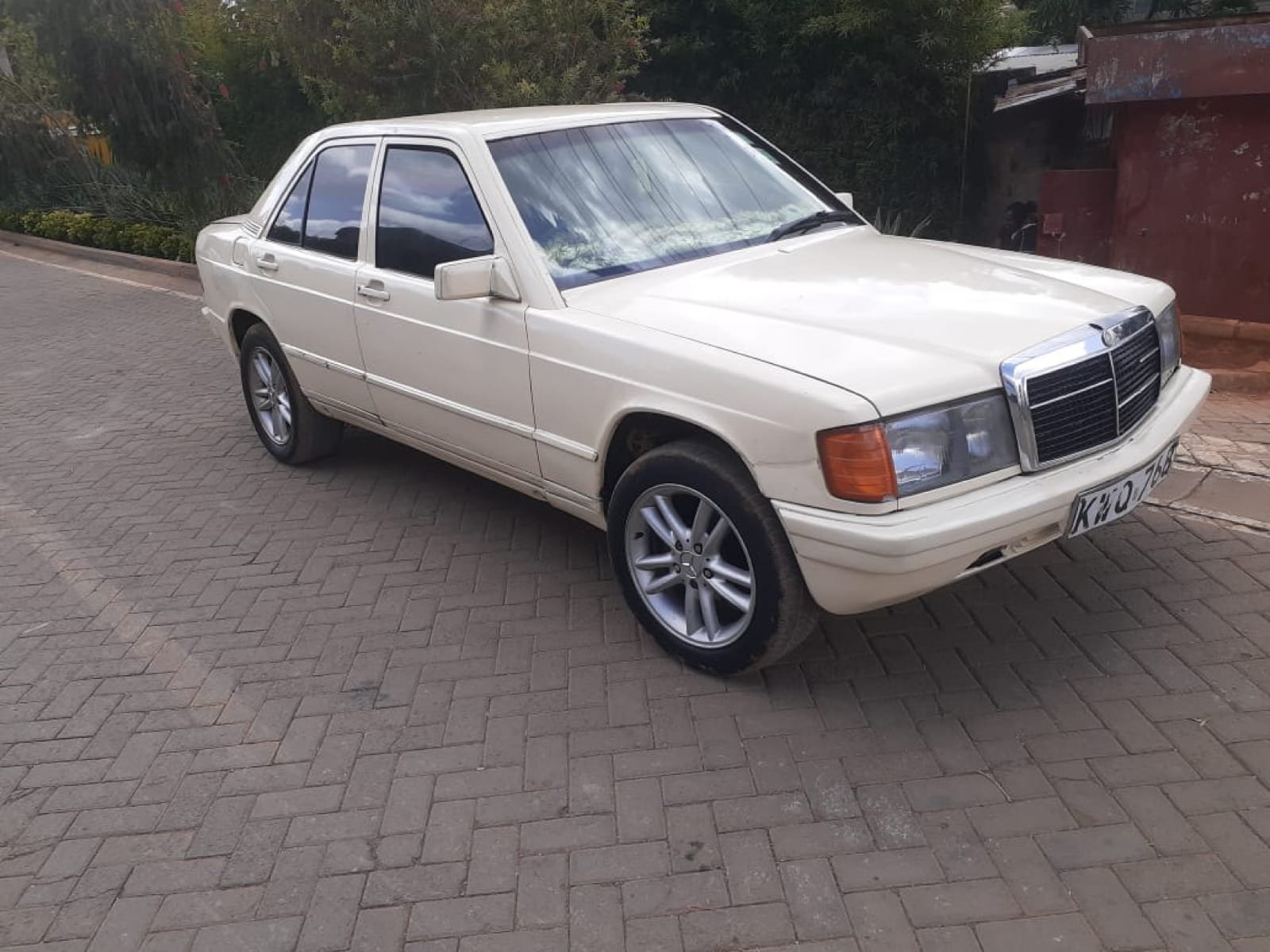 Mercedes Benz 190E Classic 200k ONLY as Free