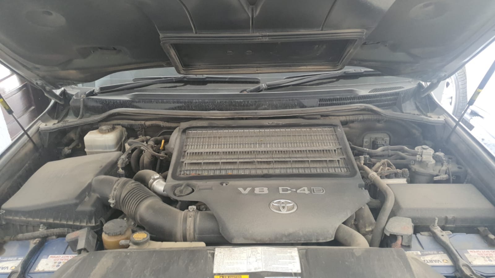 Locally assembled Toyota Landcruiser V8 Diesel As New On offer 2013