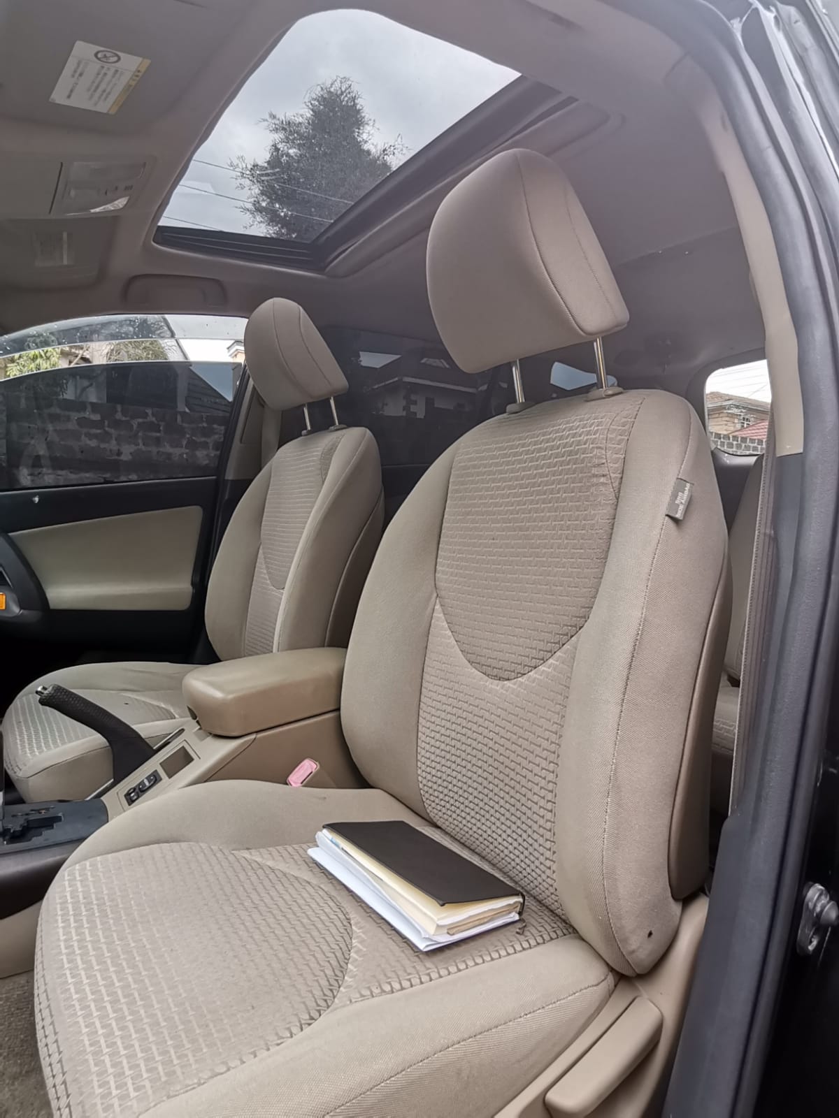 Toyota Vanguard With sunroof Pay 20%, 80% in 60 MONTHLY INSTALLMENTS 1.35M ONO offer New