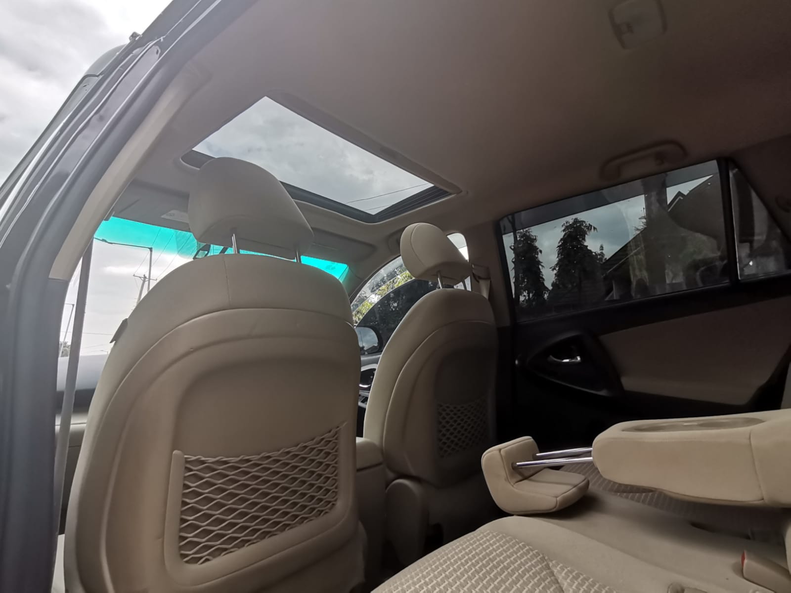 Toyota Vanguard With sunroof Pay 20%, 80% in 60 MONTHLY INSTALLMENTS 1.35M ONO offer New