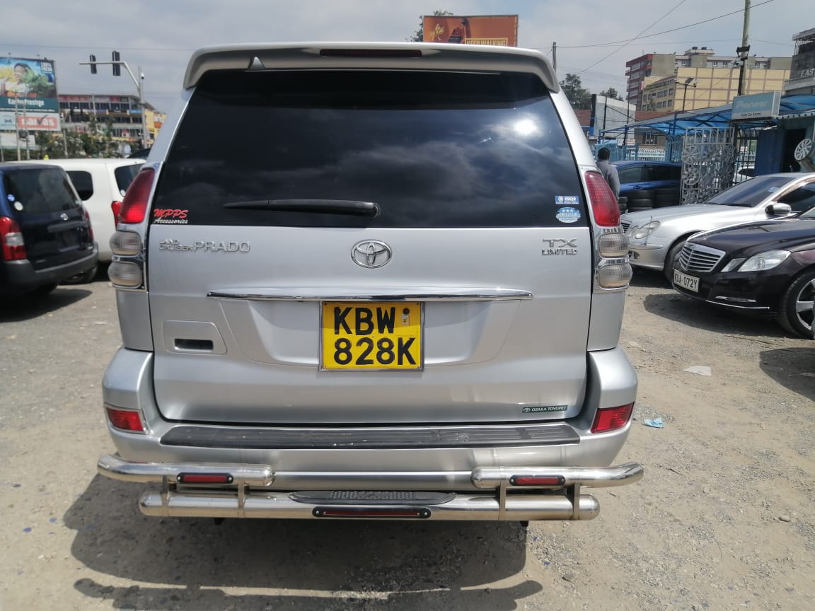 Pay 20% 80% in 60 Monthly INSTALLMENTS Toyota Prado 2006 clean As New