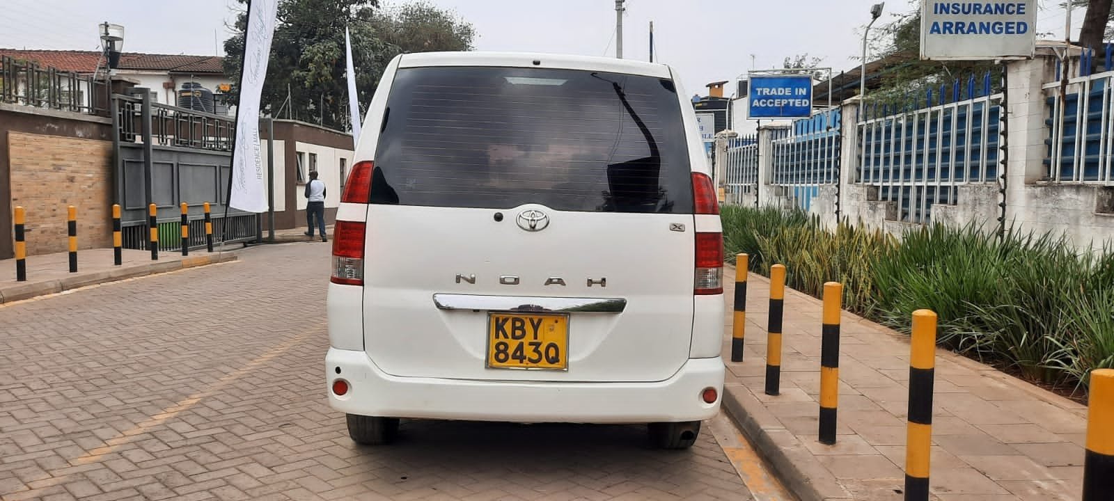 Toyota Noah 2007 Pay 20% 80% in 60 MONTHLY INSTALLMENTS as New