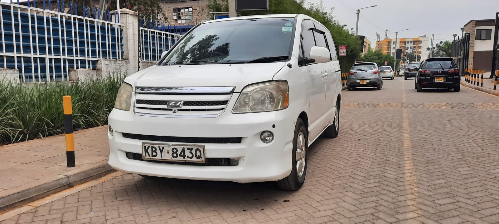 Toyota Noah 2007 Pay 20% 80% in 60 MONTHLY INSTALLMENTS as New