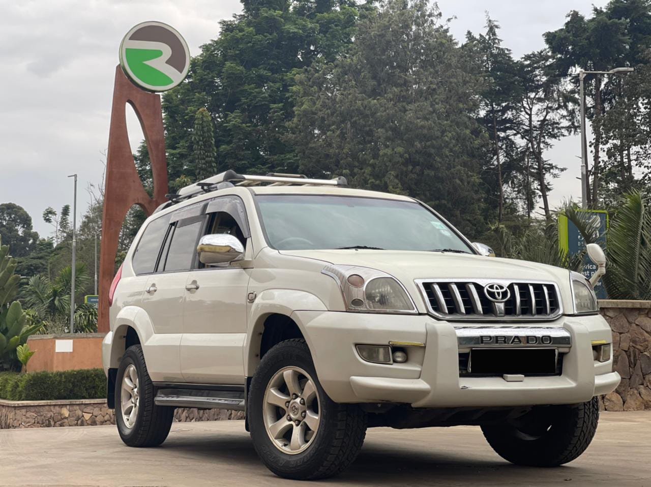 Toyota Prado 1.5M  Sunroof 7 Leather seats -Pay 20% 80% in 60 MONTHLY INSTALLMENTS