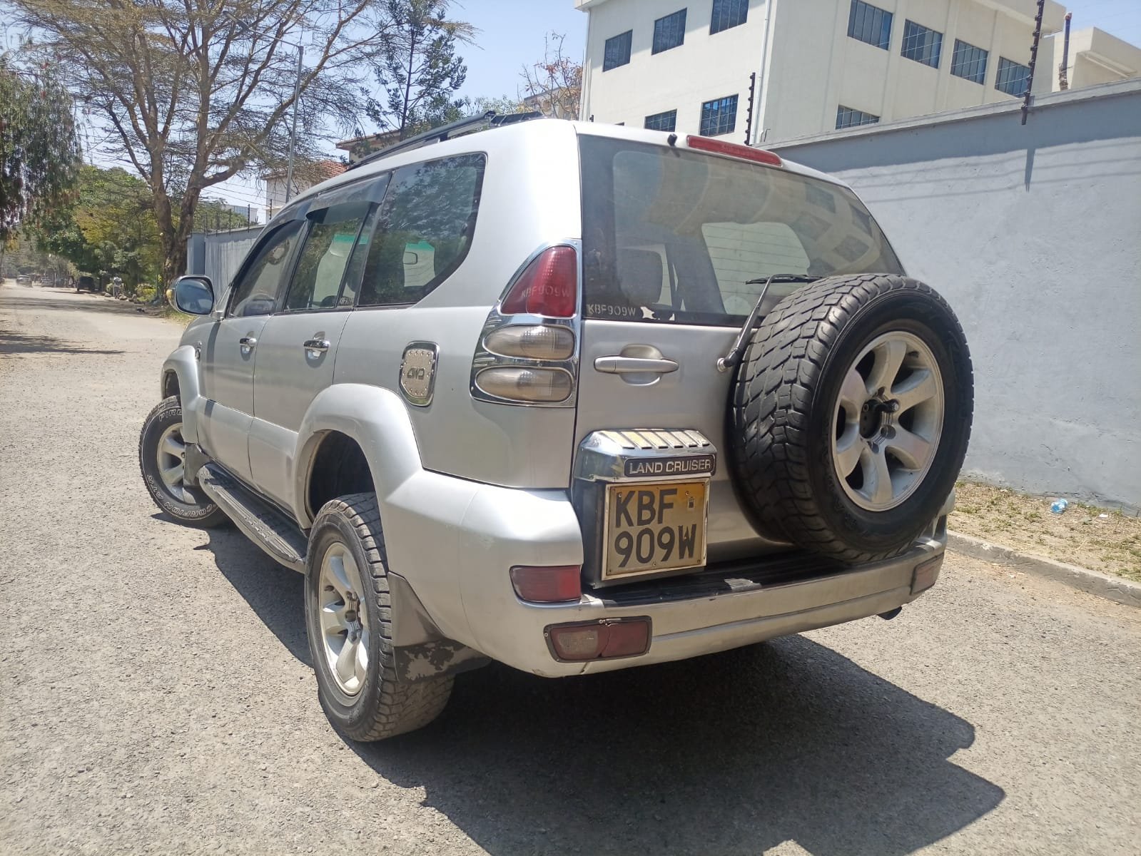 2006 Toyota Prado Diesel Sunroof 1.4M ONLY Pay 20% Deposit