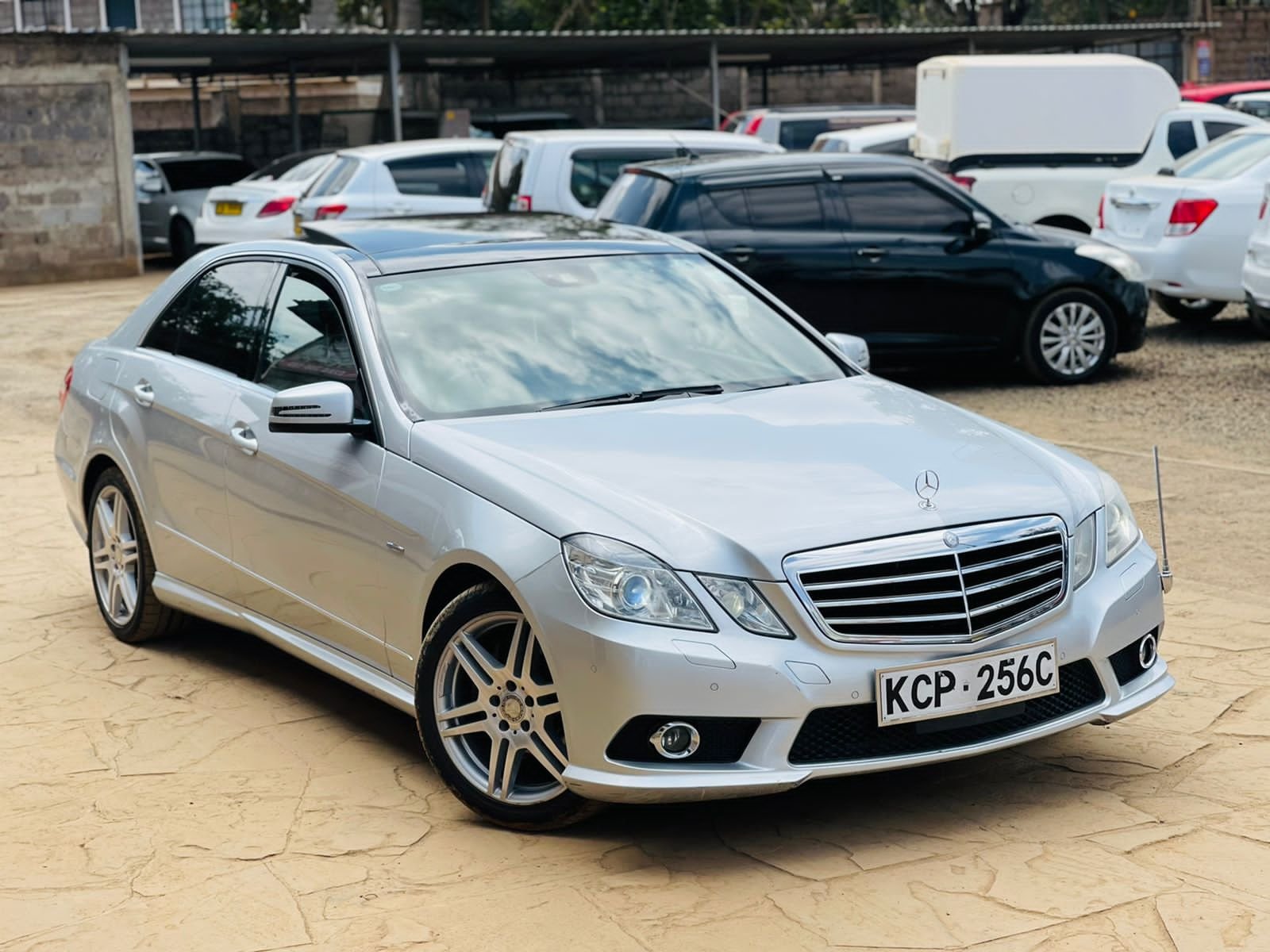 Mercedes Benz E250 CGI fully loaded as New Pay 30% 70% in 60 months Wow