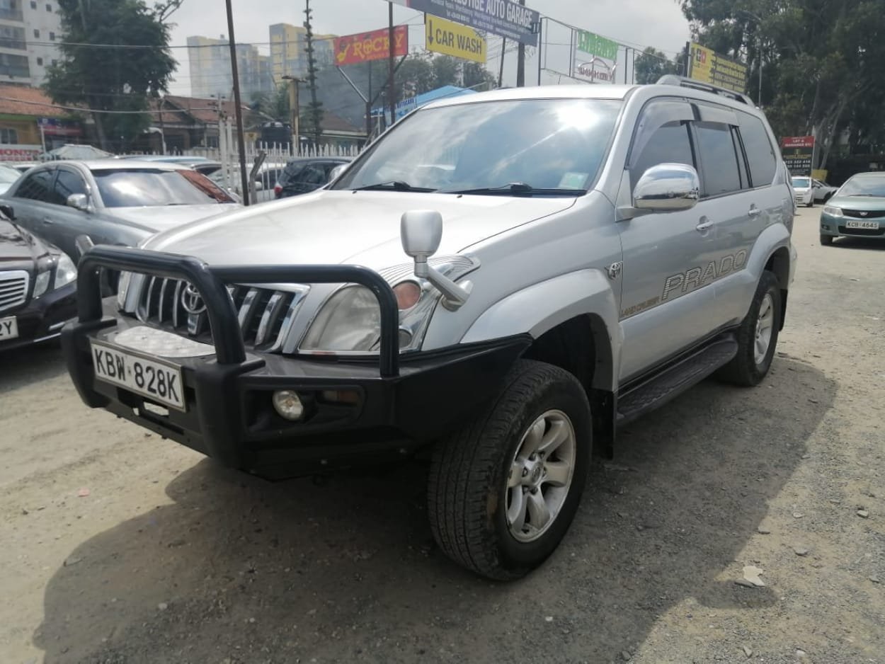 Pay 20% 80% in 60 Monthly INSTALLMENTS Toyota Prado 2006 clean As New