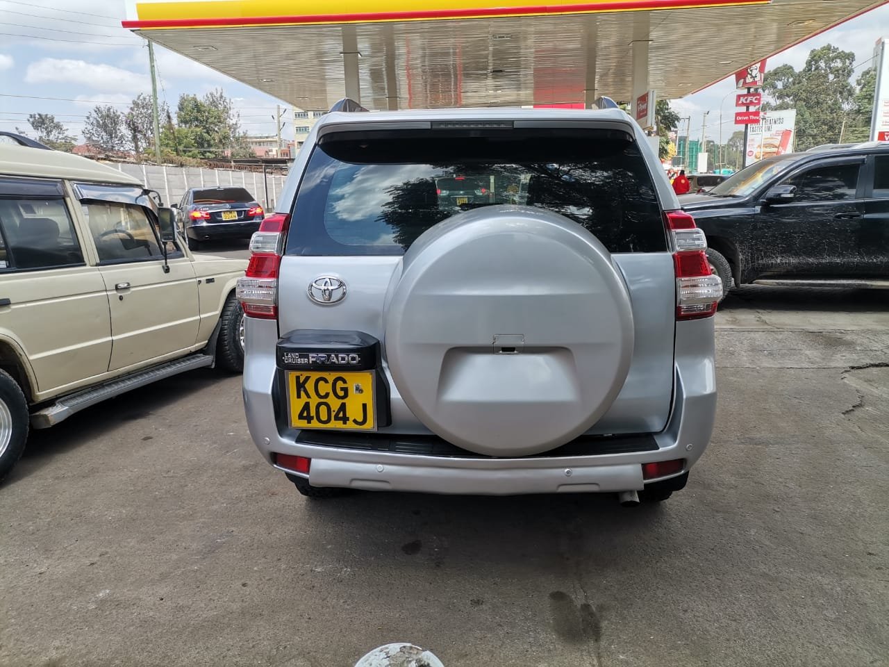 Diesel Toyota Prado 2013 local Sunroof Leather Cheapest Offer 3.5M