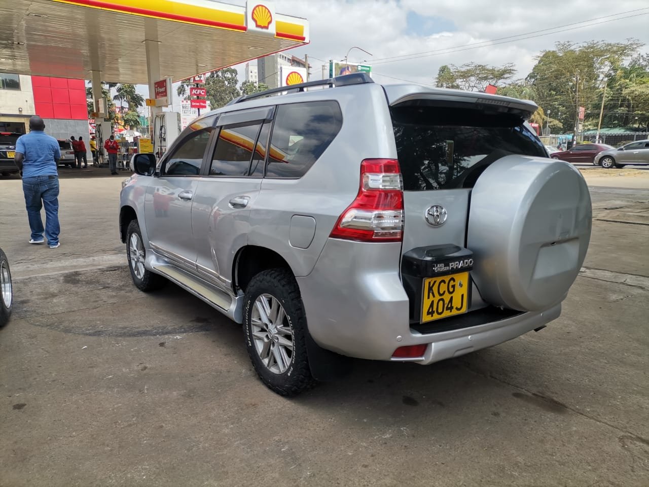 Diesel Toyota Prado 2013 local Sunroof Leather Cheapest Offer 3.5M