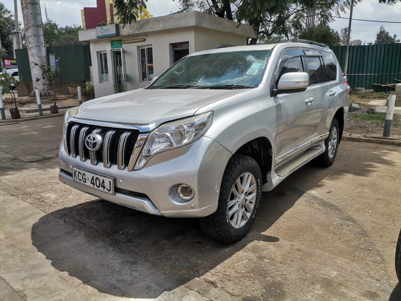 Diesel Toyota Prado 2013 local Sunroof Leather Cheapest Offer 3.5M