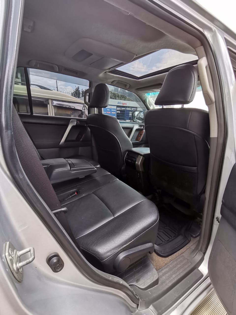 Diesel Toyota Prado 2013 local Sunroof Leather Cheapest Offer 3.5M