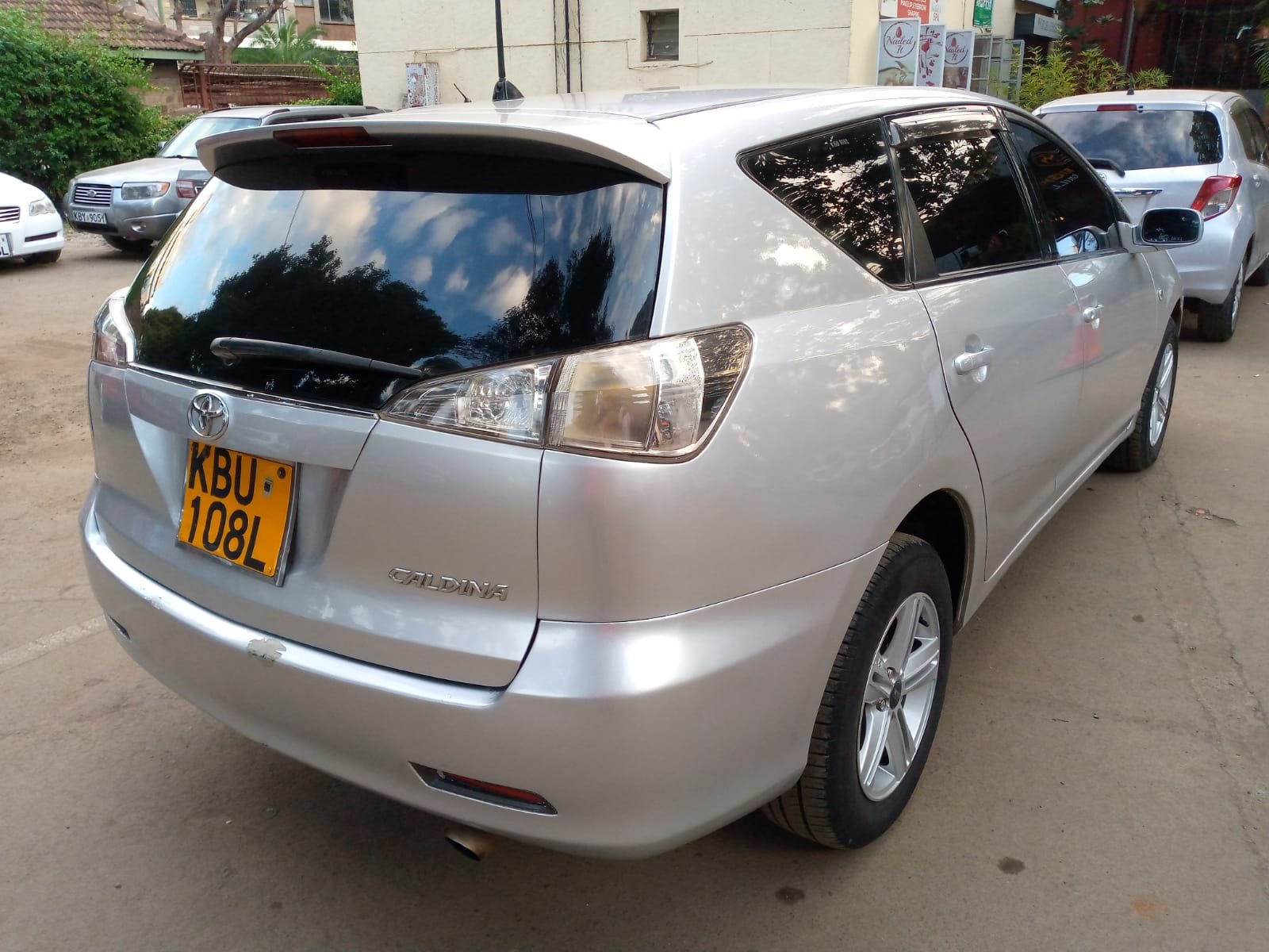 Toyota Caldina 2006 Pay 20%, 80% in 60 months Offer