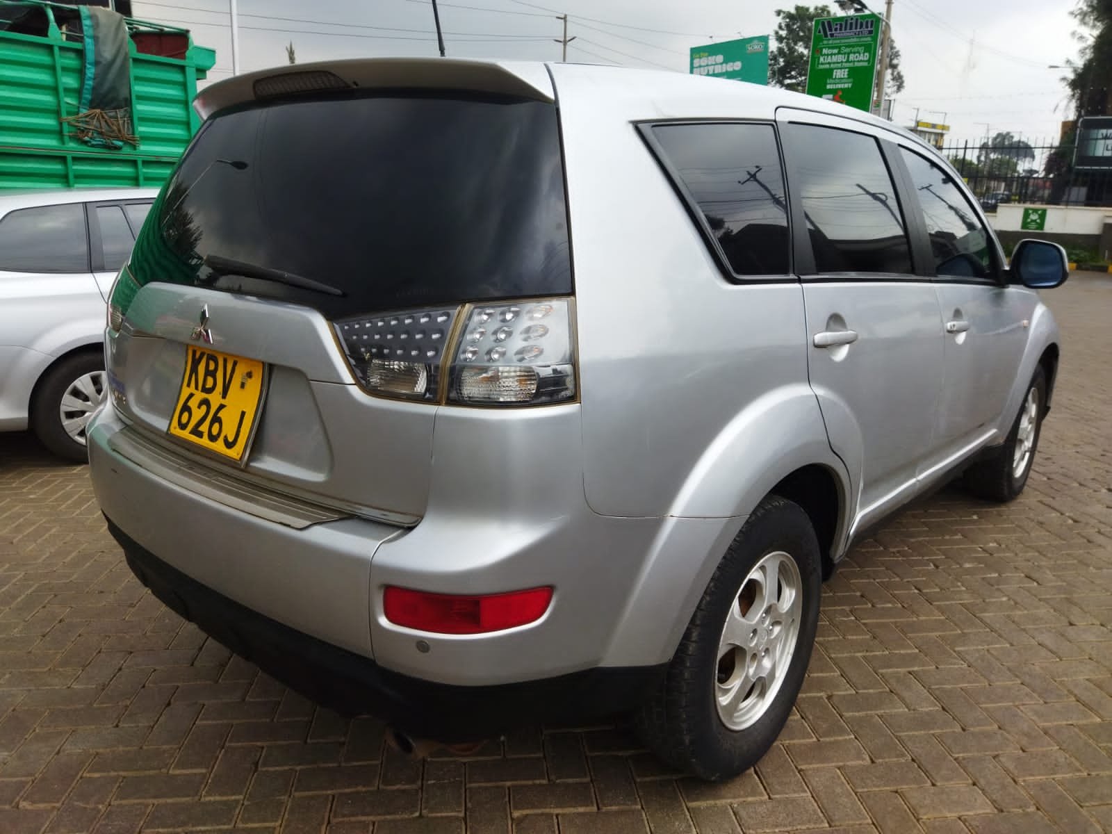 Mitsubishi OUTLANDER 2006 Pay 20%, 80% in 60 MONTHS