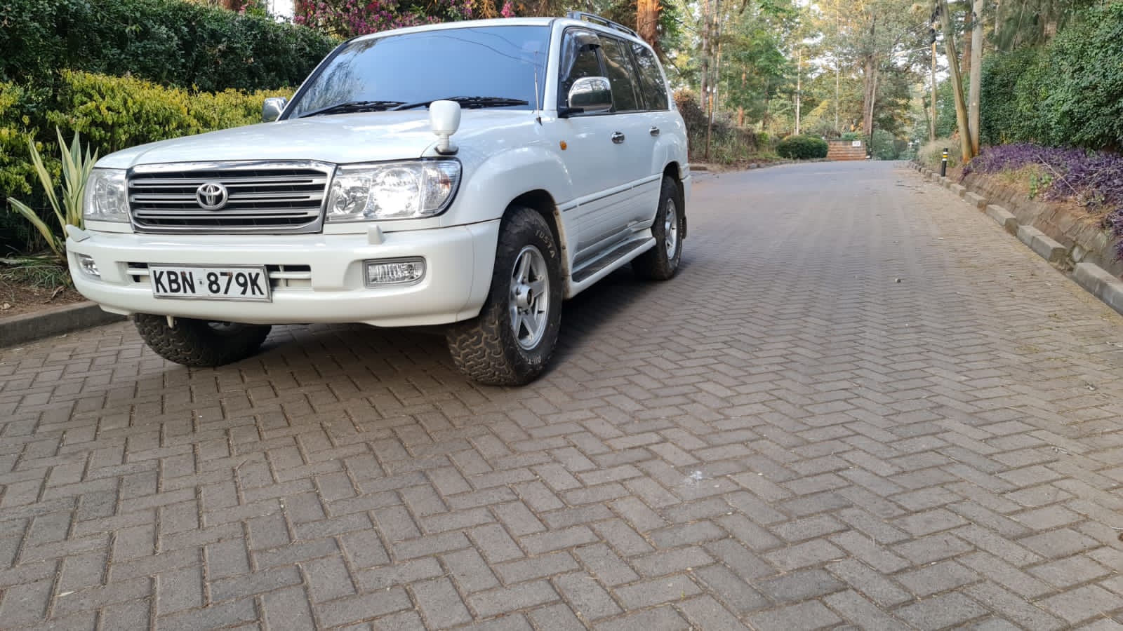 Toyota Land cruiser VX Pay 20% deposit 100 series