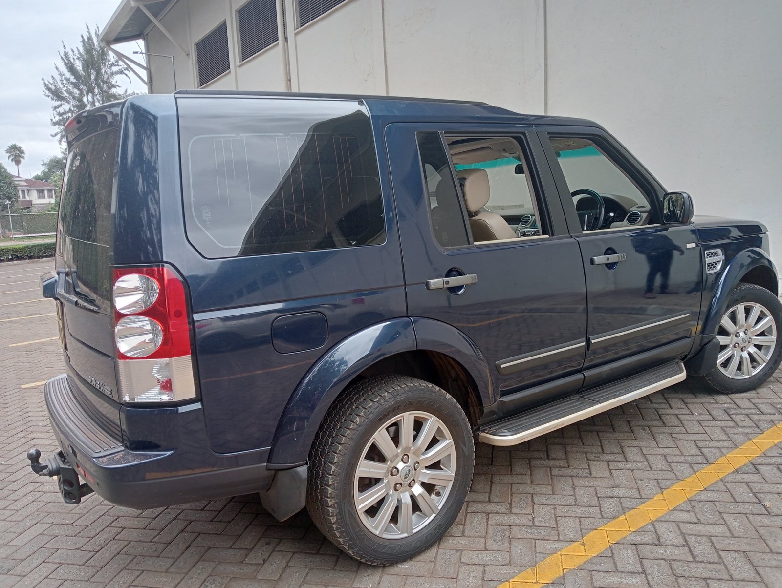 2012 Discovery 4 HSE pay 50% deposit  New cheap offer