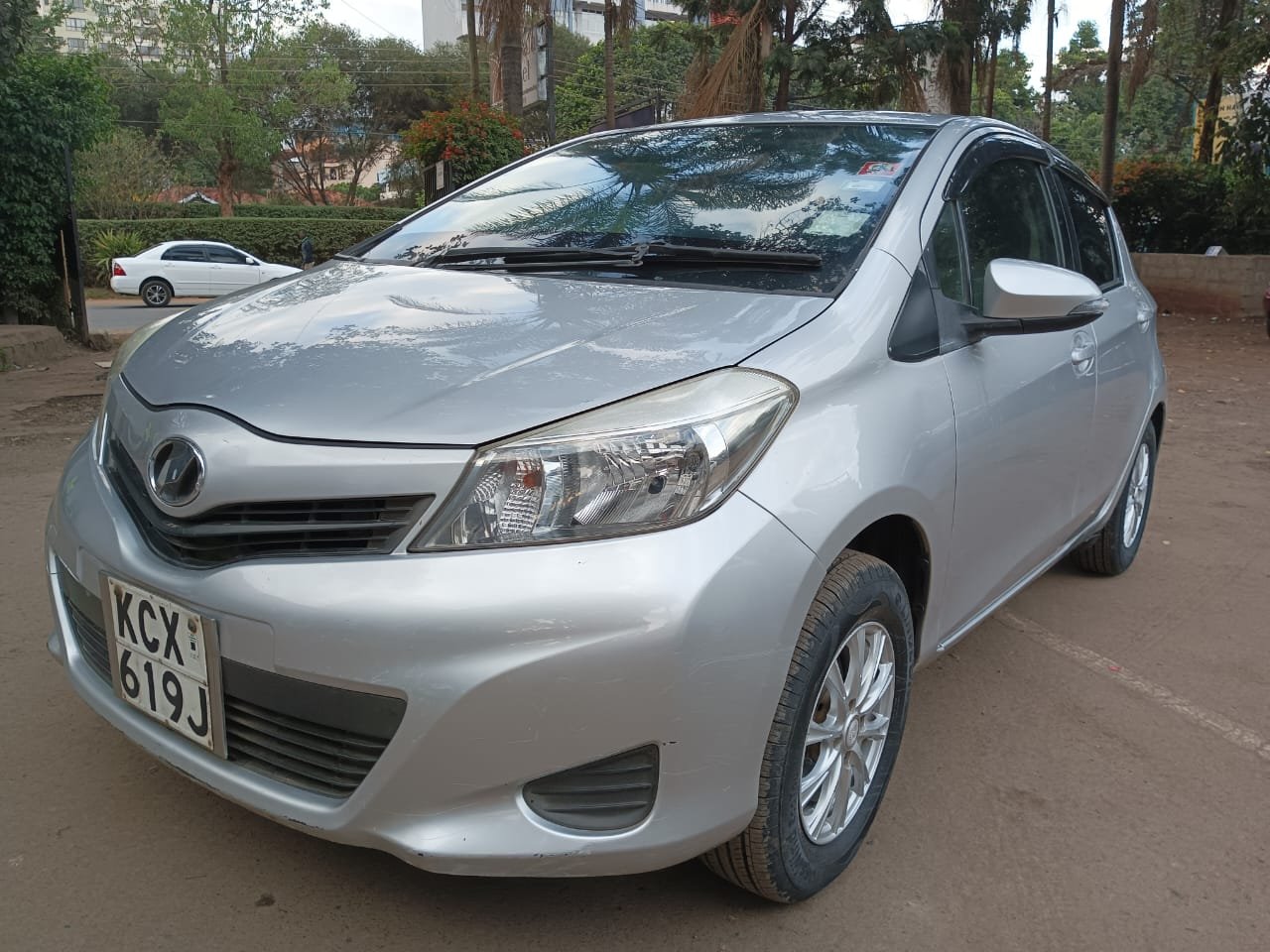 Toyota VITZ 1300cc pay 20% deposit, hot discount!