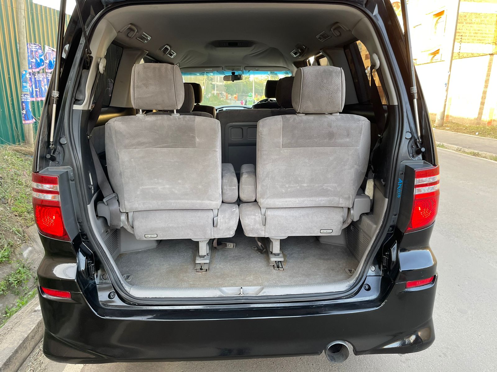 Toyota Alphard Black 2007 You Pay 20%  Trade in OK