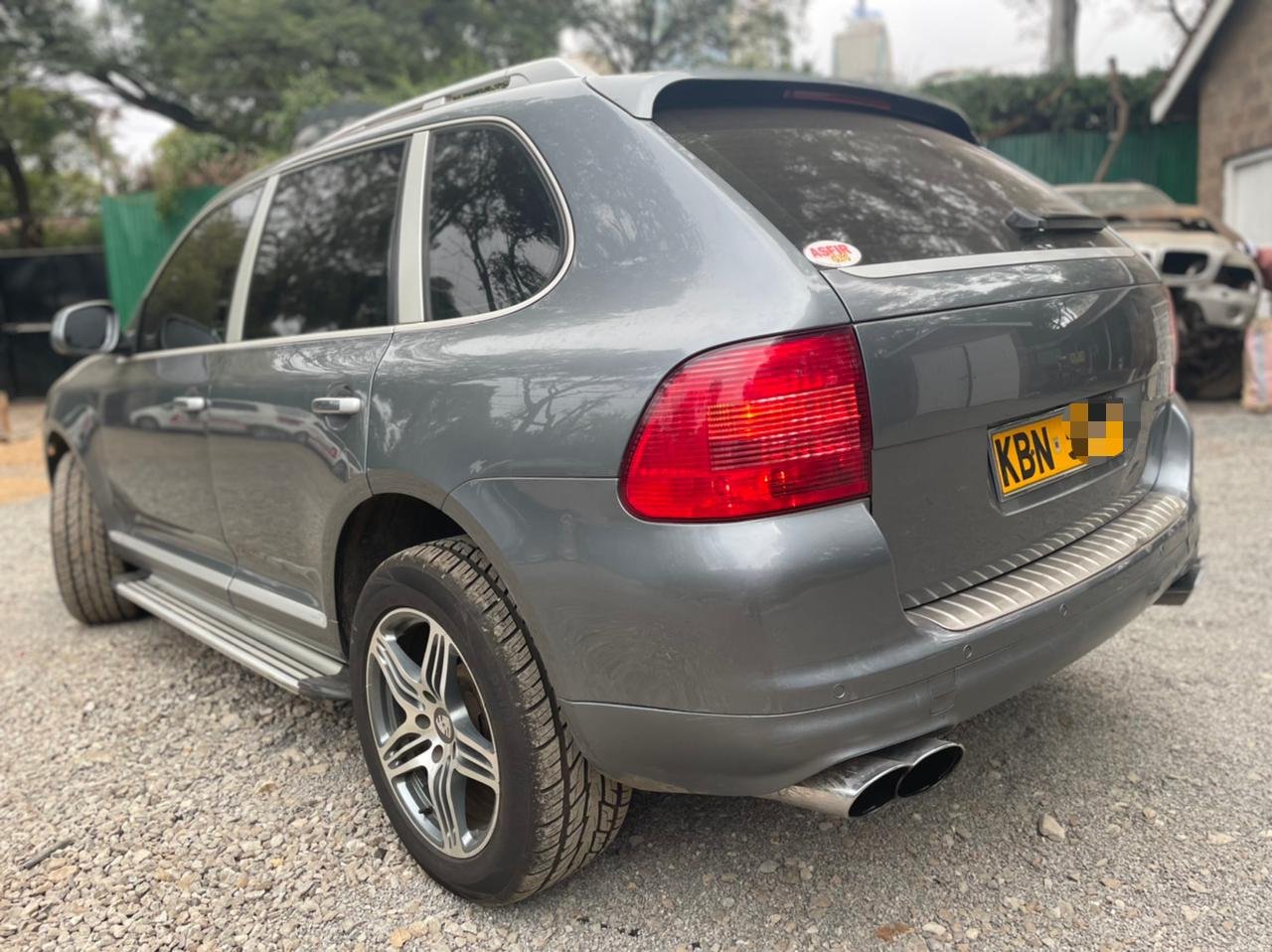 PORSCHE CAYENNE 2006 1.5M pay 20% deposit Best New Offer