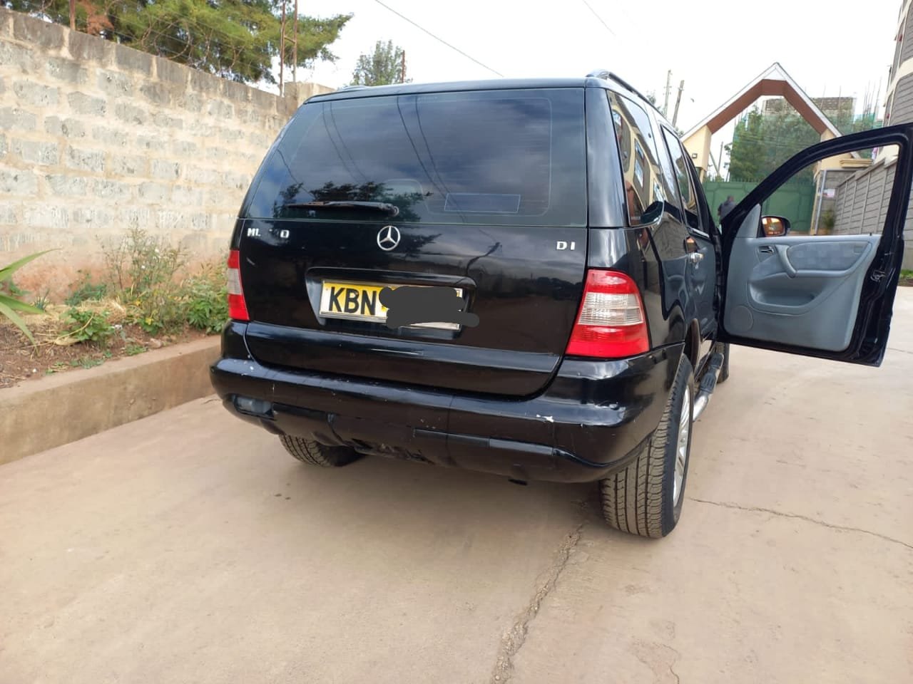 2004 Mercedes Benz ML 350 890k pay 20% New Deal