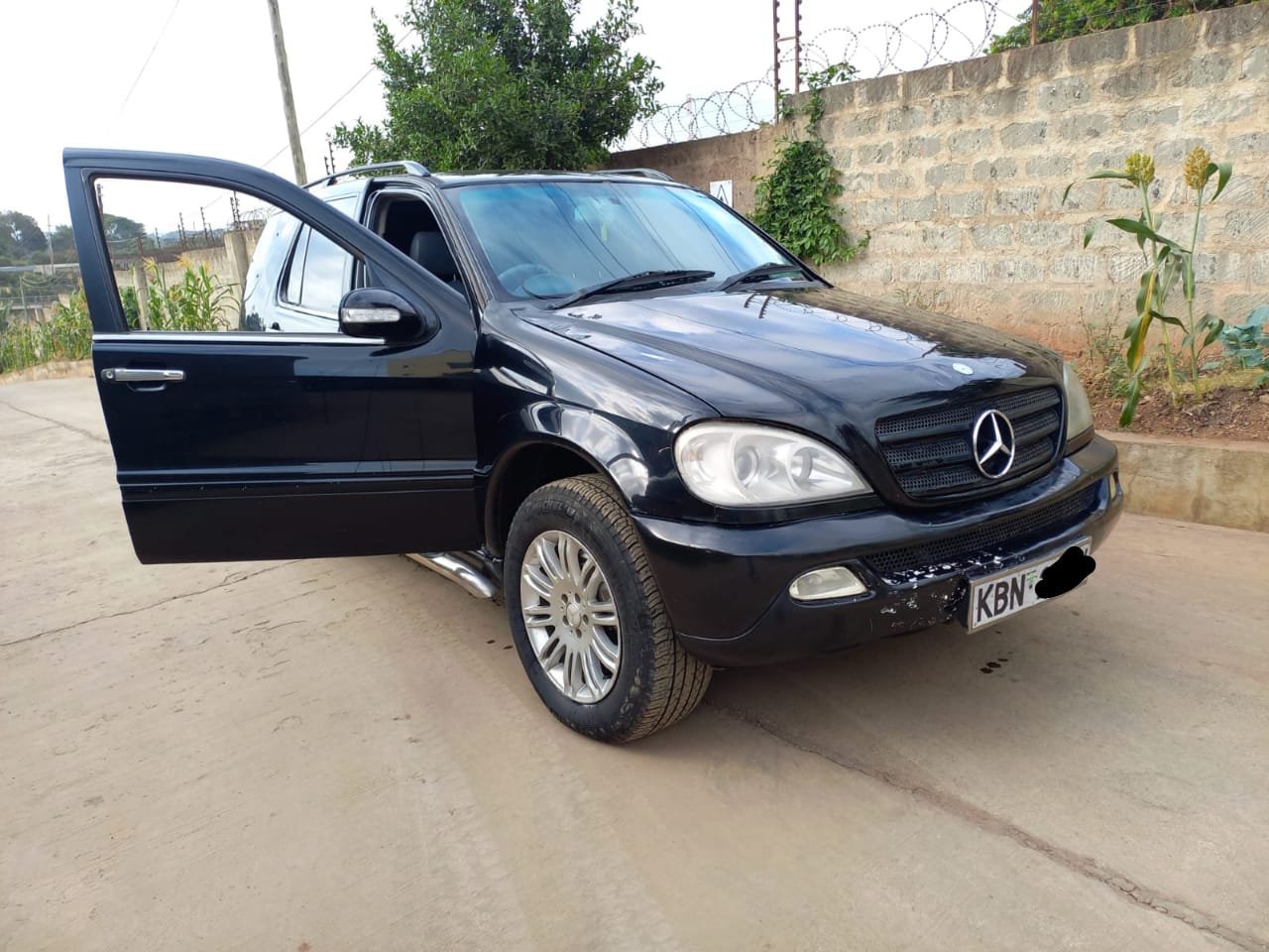 2004 Mercedes Benz ML 350 890k pay 20% New Deal