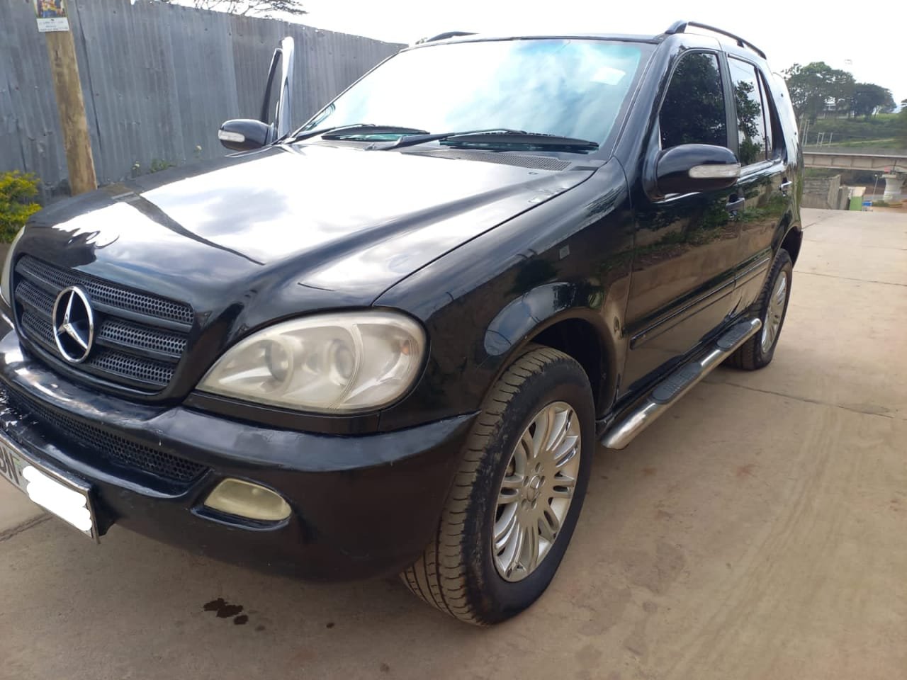 2004 Mercedes Benz ML 350 890k pay 20% New Deal