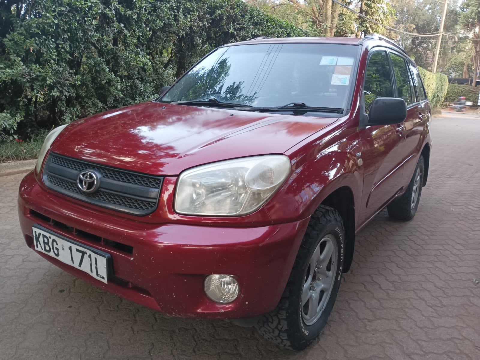 Toyota RAV4 2004 wine Red pay 20% deposit New Offer