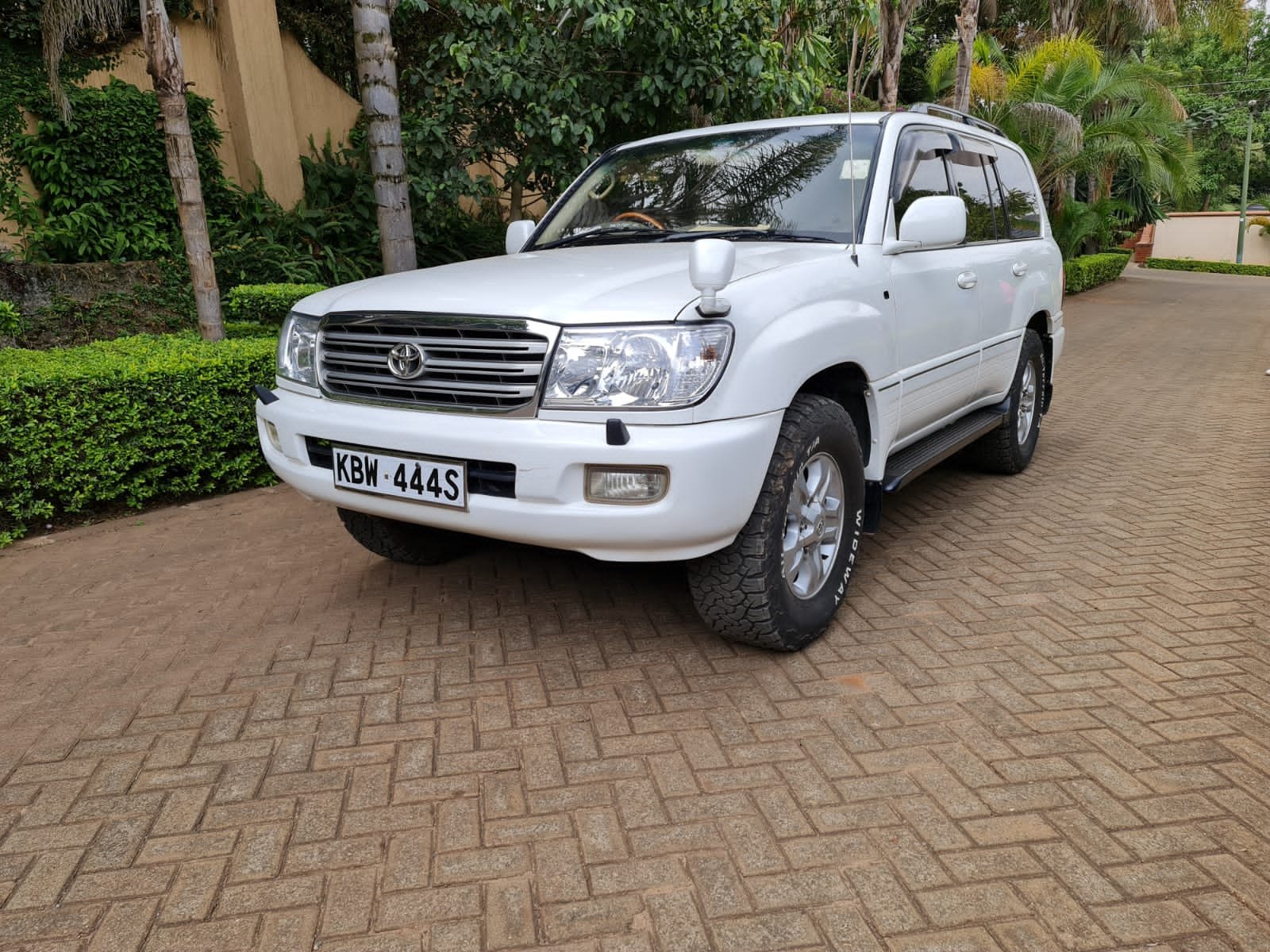 Toyota Land Cruiser VX V8 100 You Pay 30% Deposit ONLY