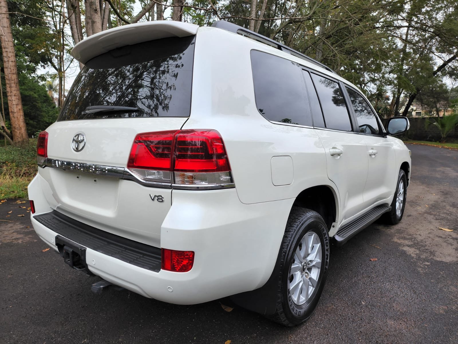 2018 Land Cruiser VX V8 DIESEL Exclusively Hot Deal