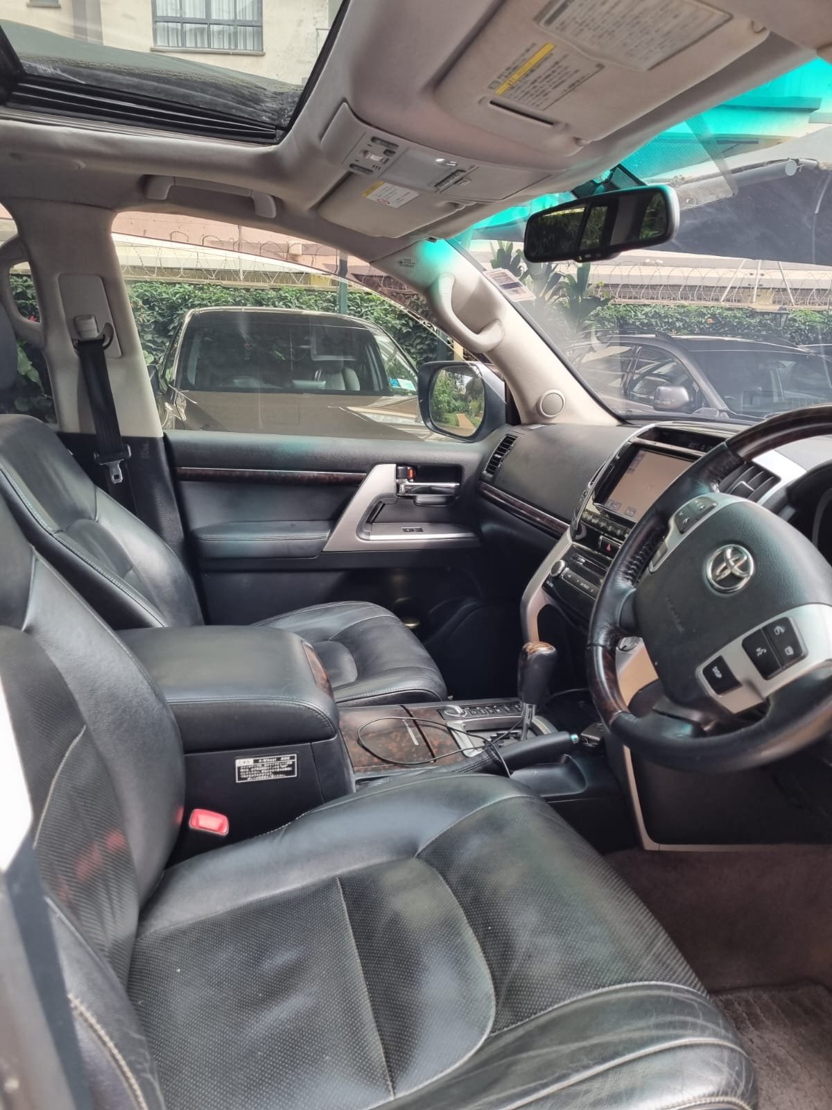 Toyota landcruiser V8 2012 Asian Owner As New Pay 50% Deposit