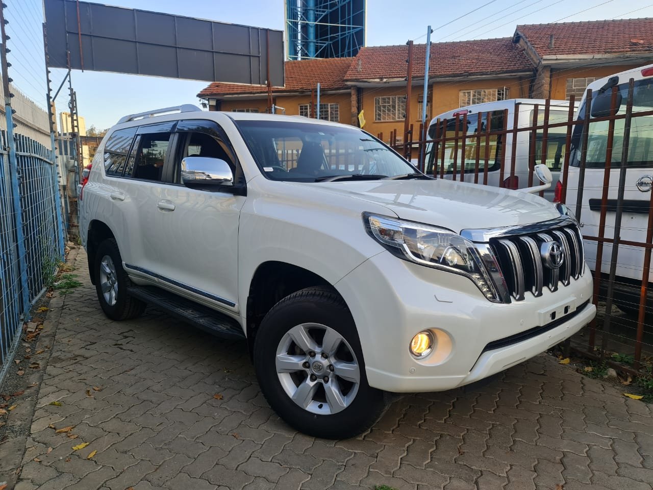 Toyota Prado 2017 SUNROOF 7 Seater Trade in Ok 5.5M ONLY