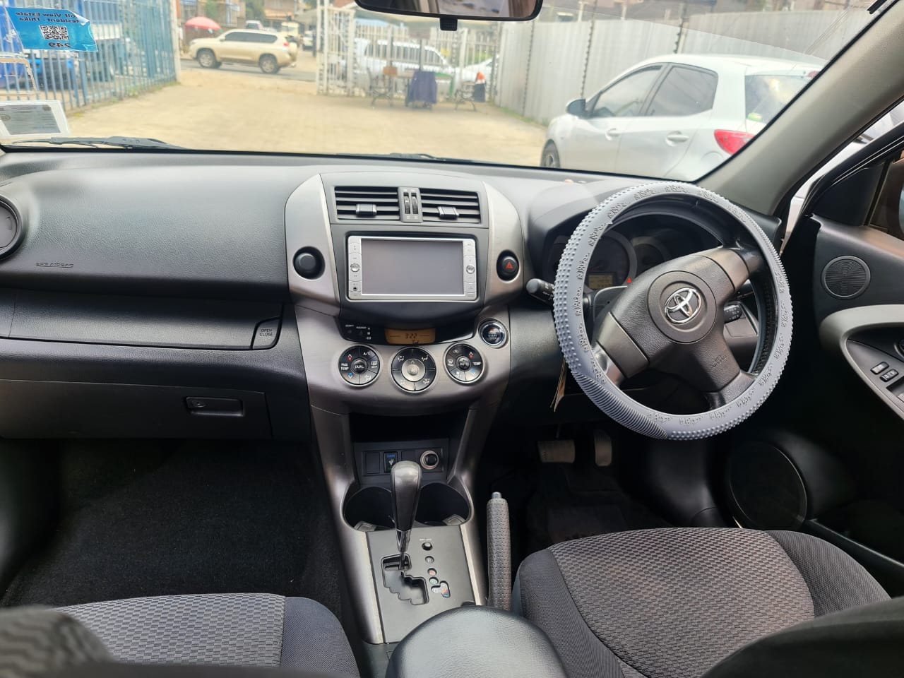 Toyota RAV4 2011 with SUNROOF Pay 20% deposit Trade in Ok