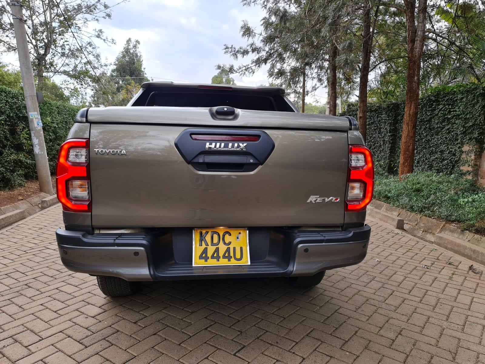 Toyota Hilux Revo 2021 local Auto New Hot Trade in OK Wow
