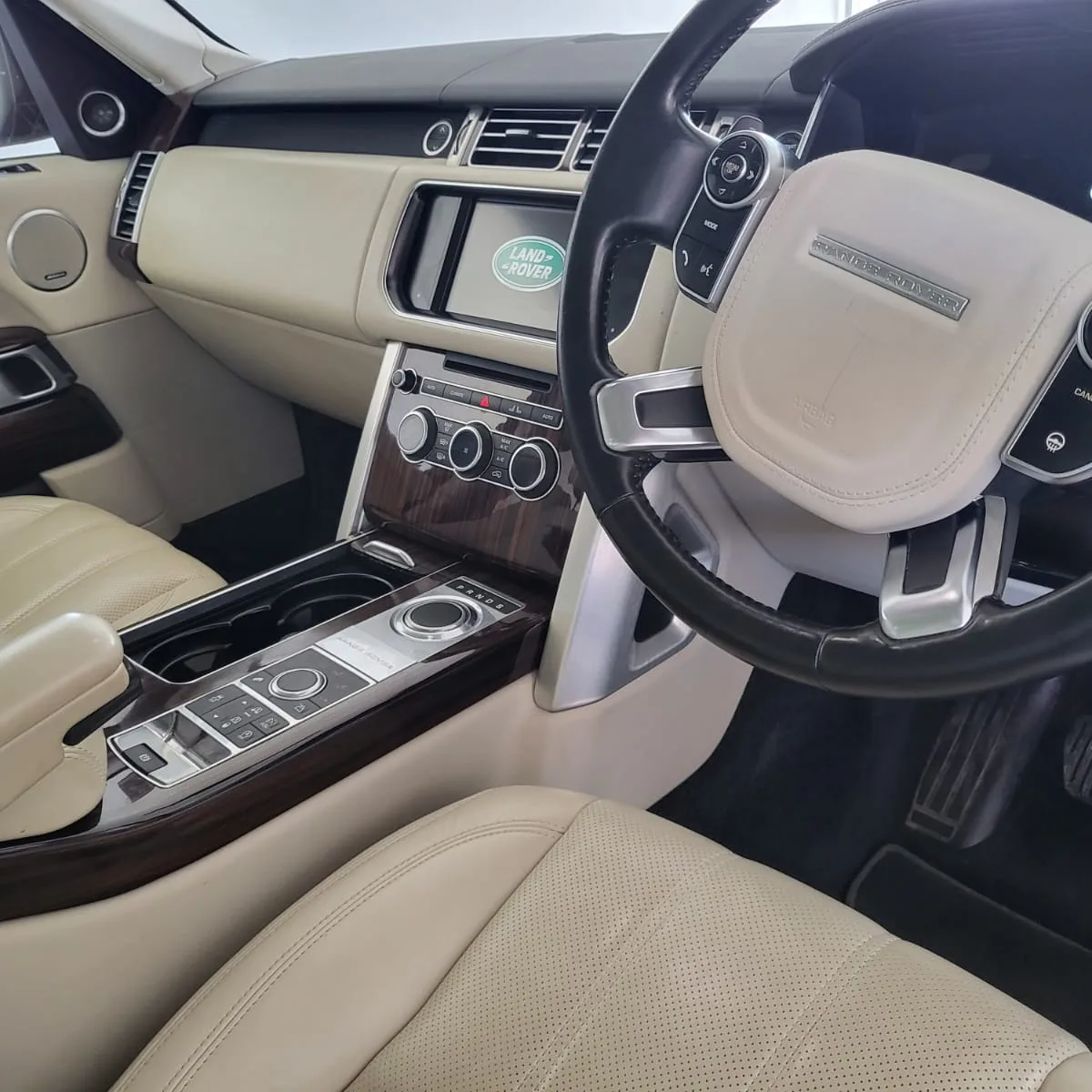 2015 Range Rover Vogue New Cheapest offer!
