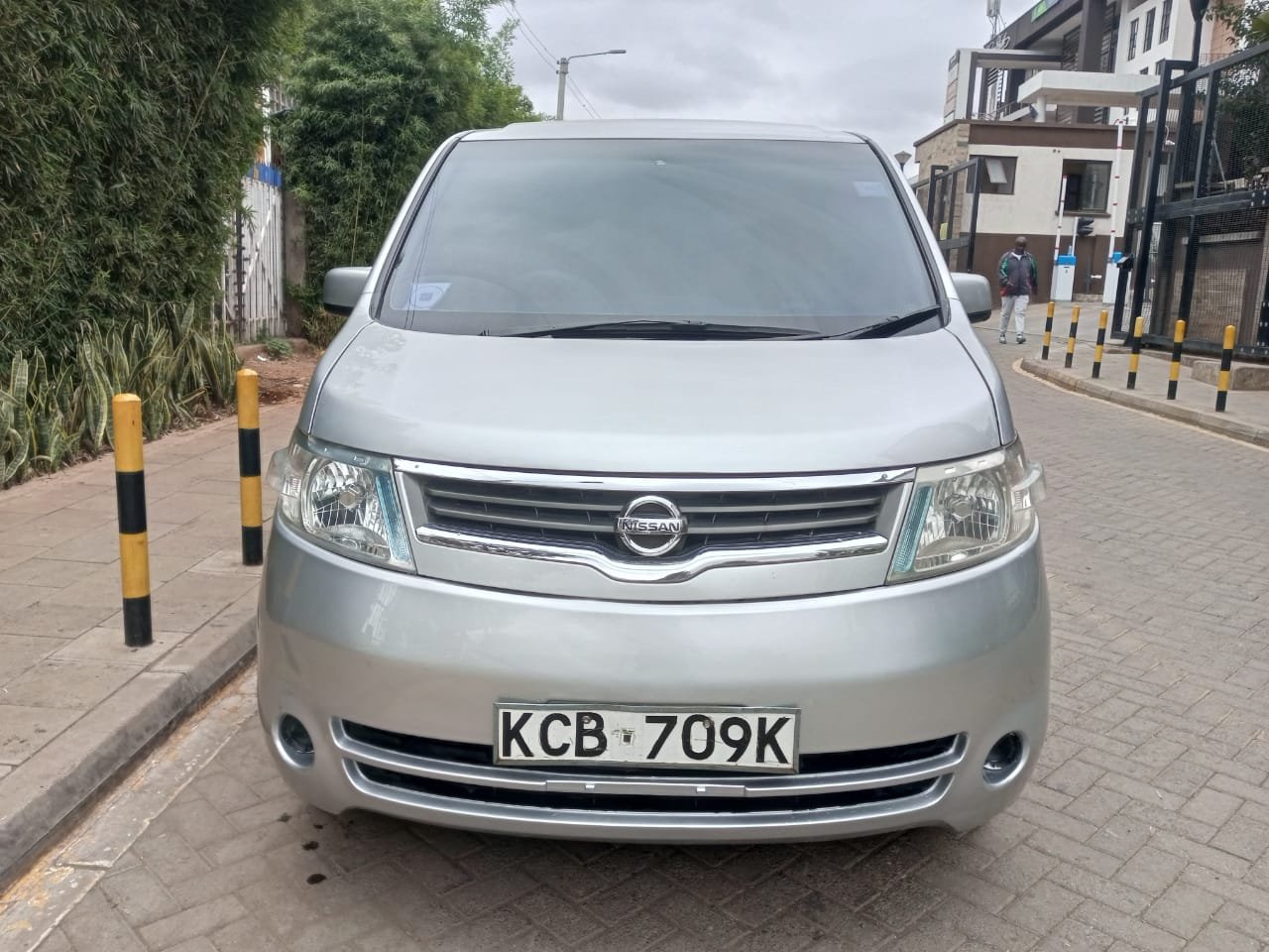 Nissan Serena Van 2007 You Pay 20% Deposit Trade in Ok Wow!