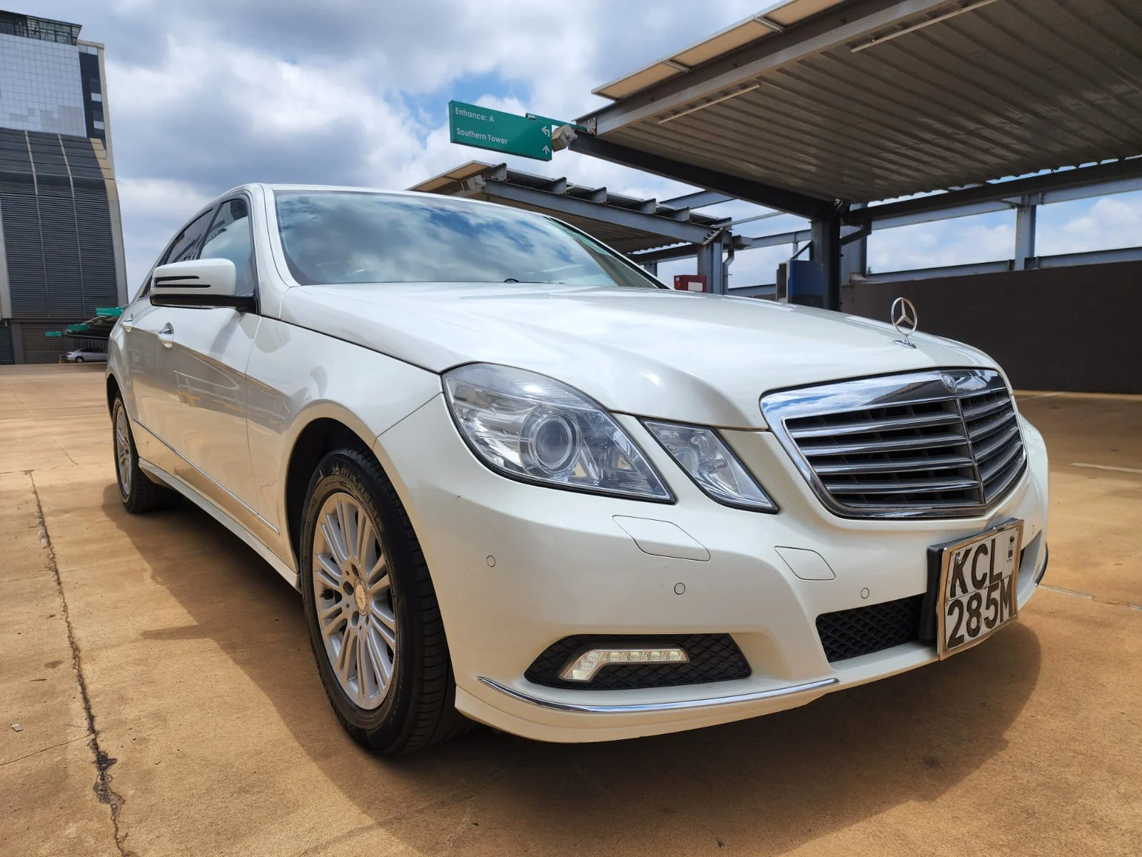 Mercedes E300 2010 sunroof leather Trade in OK