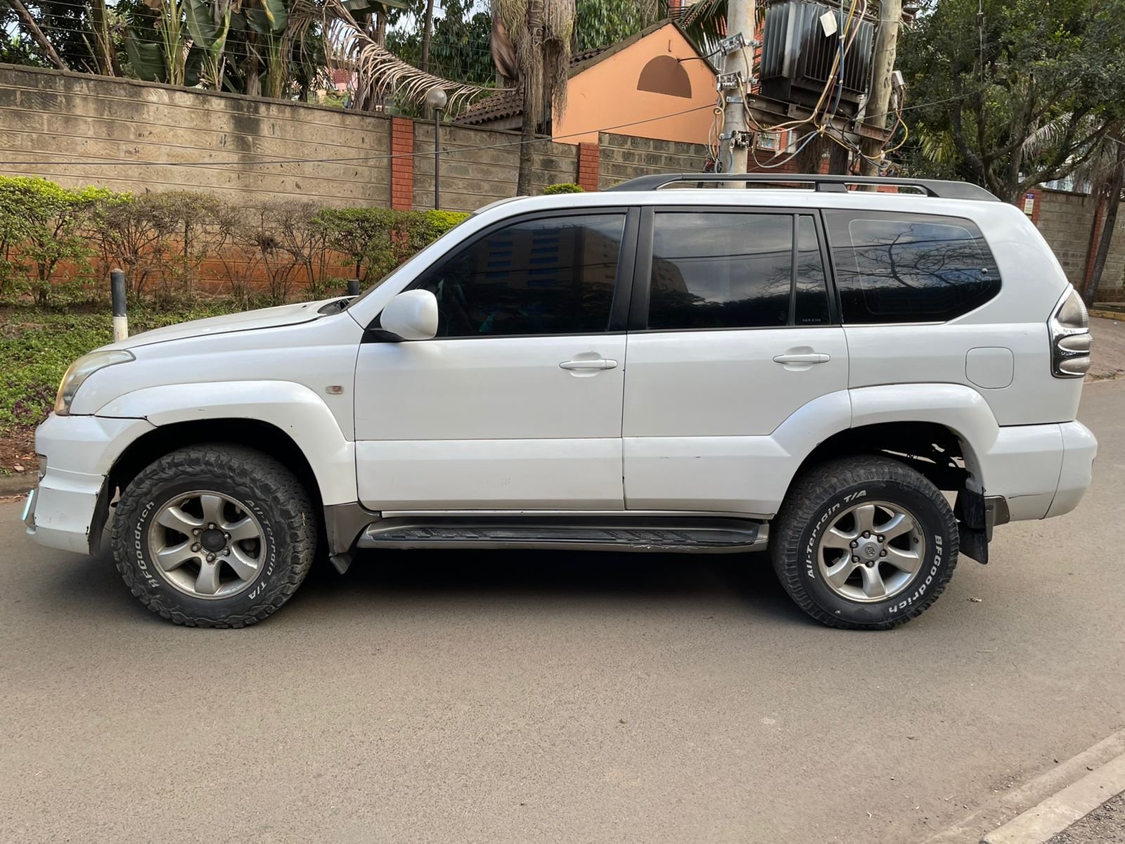 Toyota Prado DIESEL SUNROOF 2005 1.38M You Pay 30% Deposit ONLY