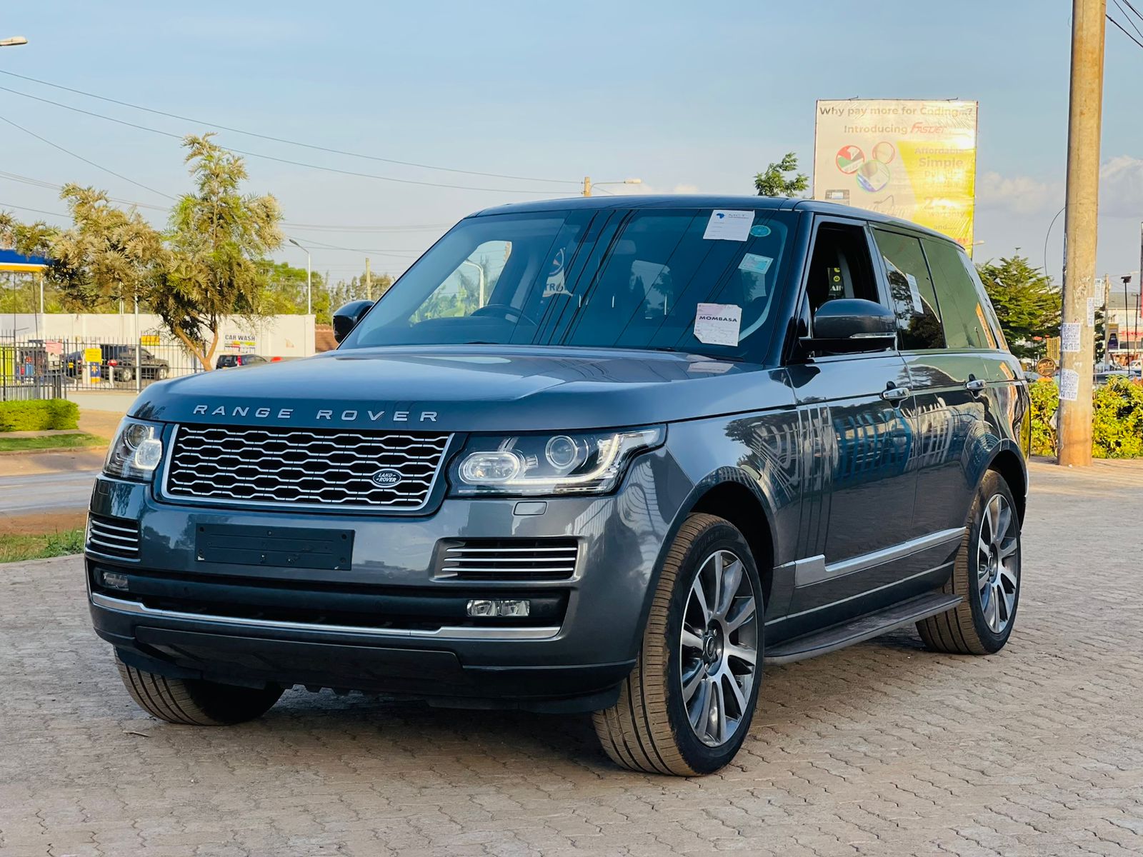 2015 RANGE ROVER VOGUE SE 4.4 SDV8  4400cc Diesel Hottest!