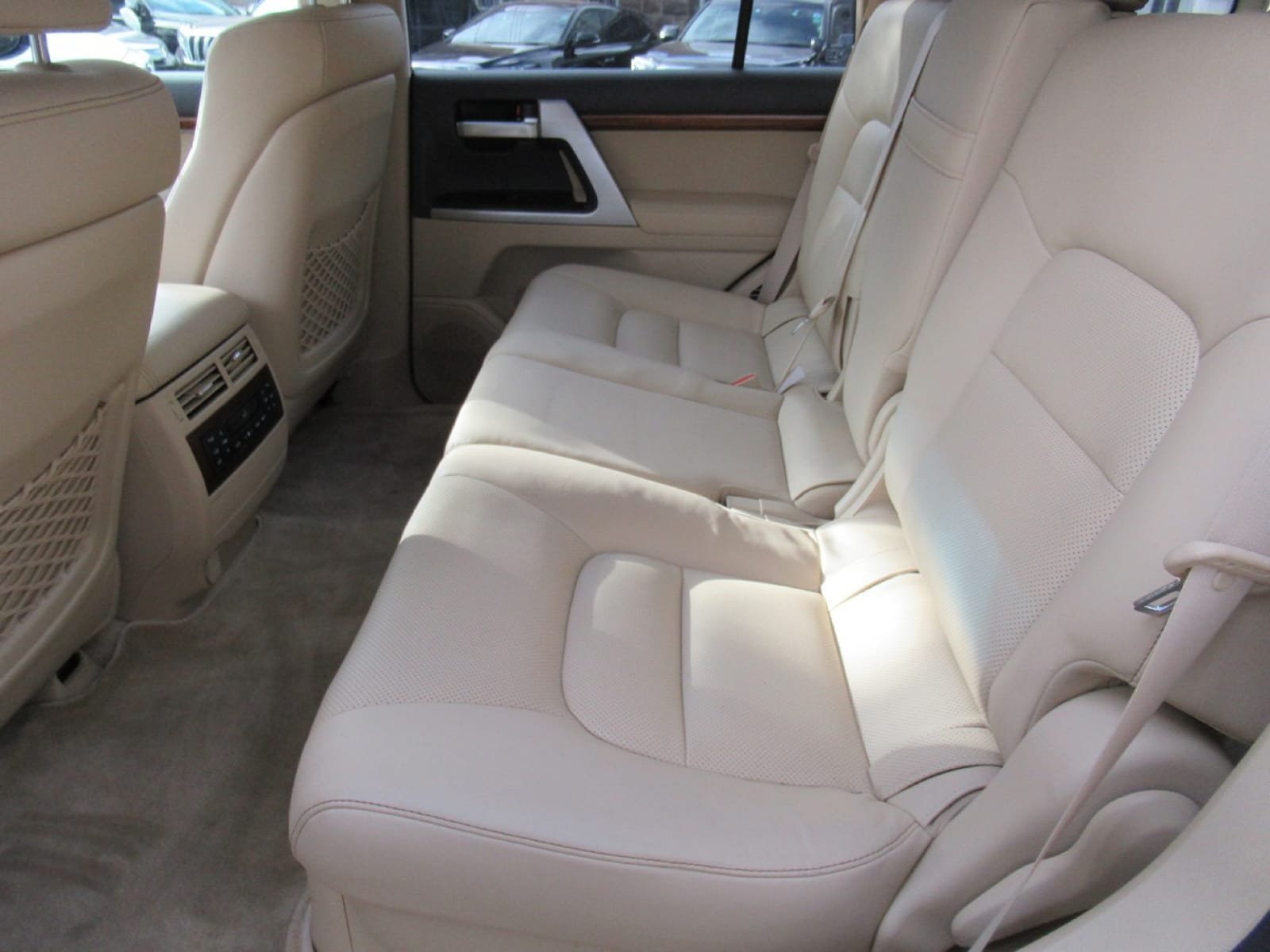 Toyota v8 AXG 2016 SUNROOF LEATHER QUICK SALE Exclusive TRADE IN OKAY