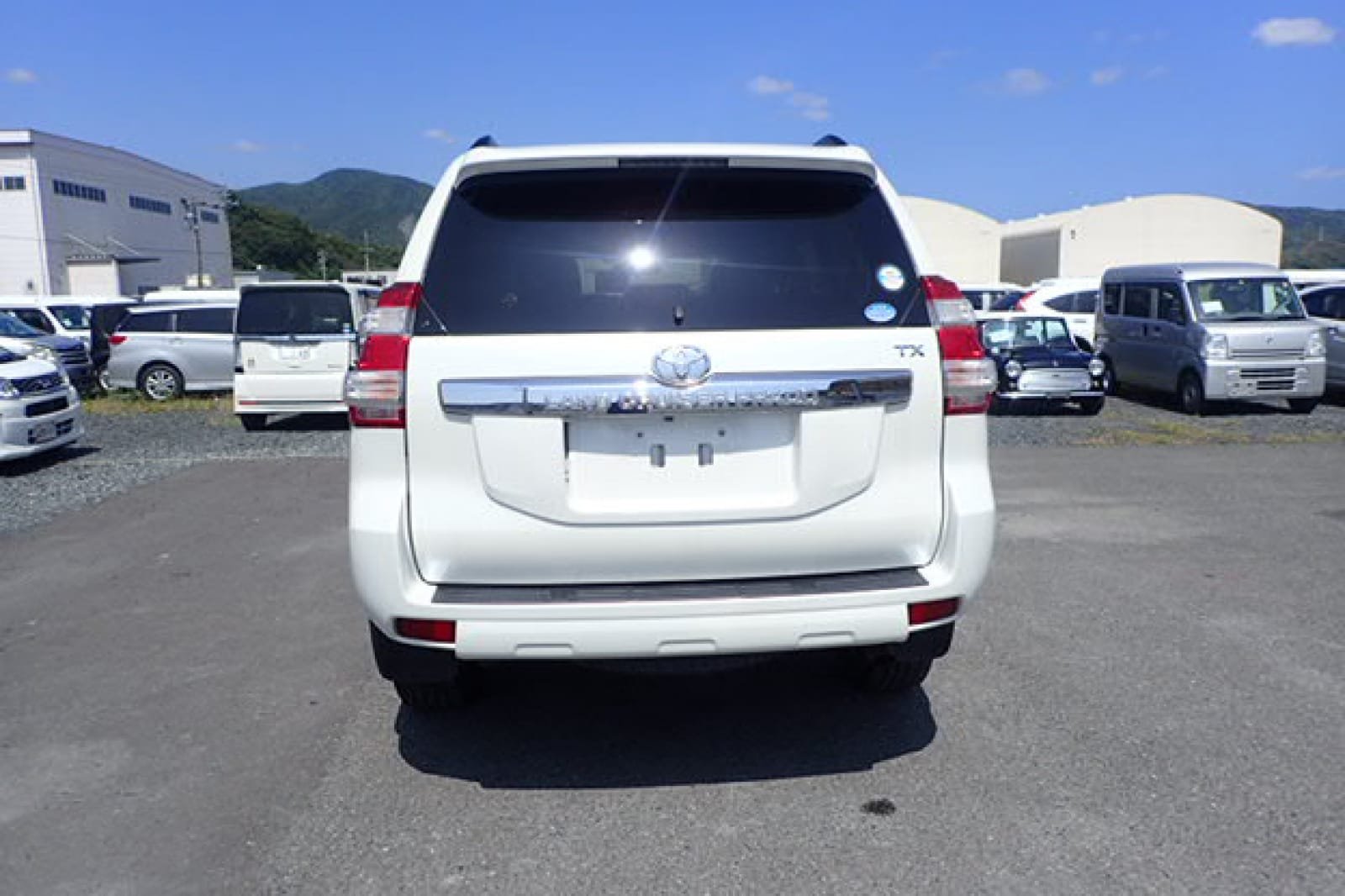 Toyota Prado 2016 Sunroof 7 seater 5.3M 29000km mileage Trade in OK