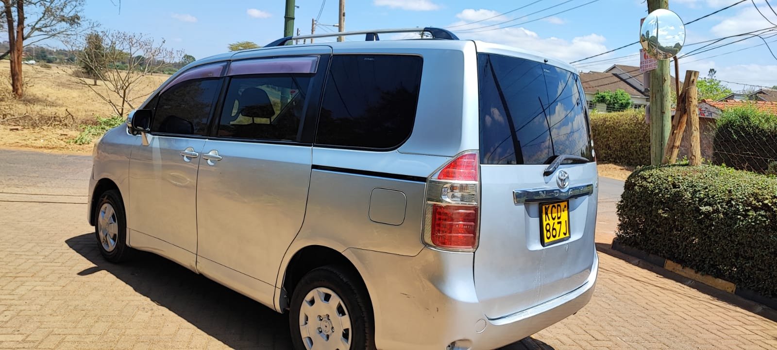 Toyota NOAH 2008 You Pay 20% Deposit Trade in OK Wow