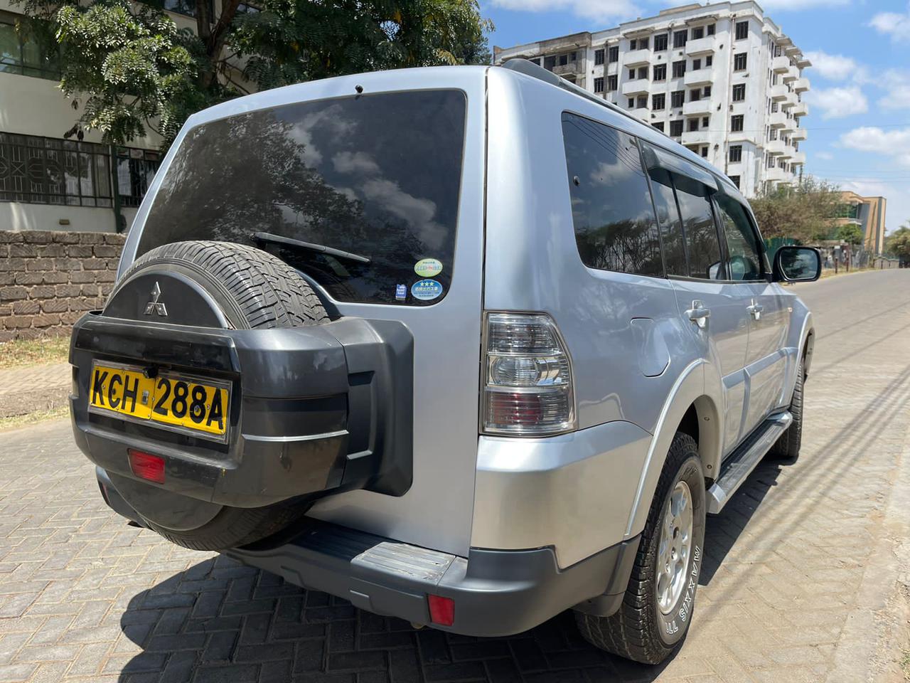 Mitsubishi Pajero Shogun 2009 You Pay 30% Deposit Trade in Ok Hot Deal