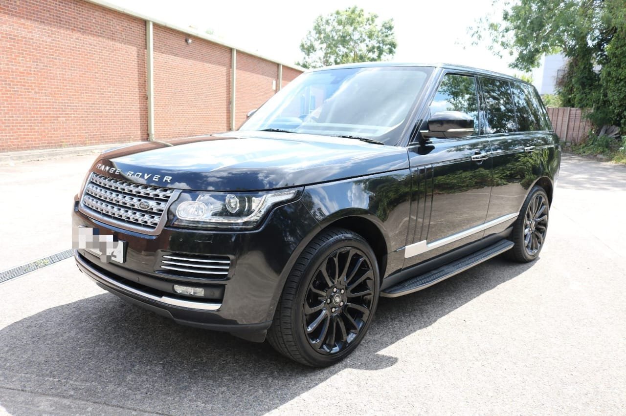 RANGE ROVER VOGUE Panoramic sunroof SDV6 2015 EXCLUSIVE Cheapest!