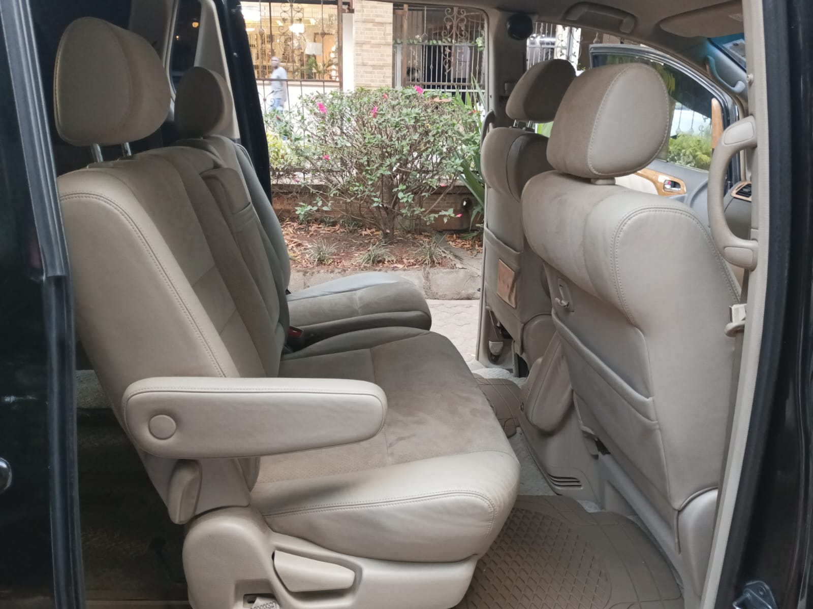 Toyota Alphard 2008 You Pay 20% Deposit Trade in OK , Cheapest
