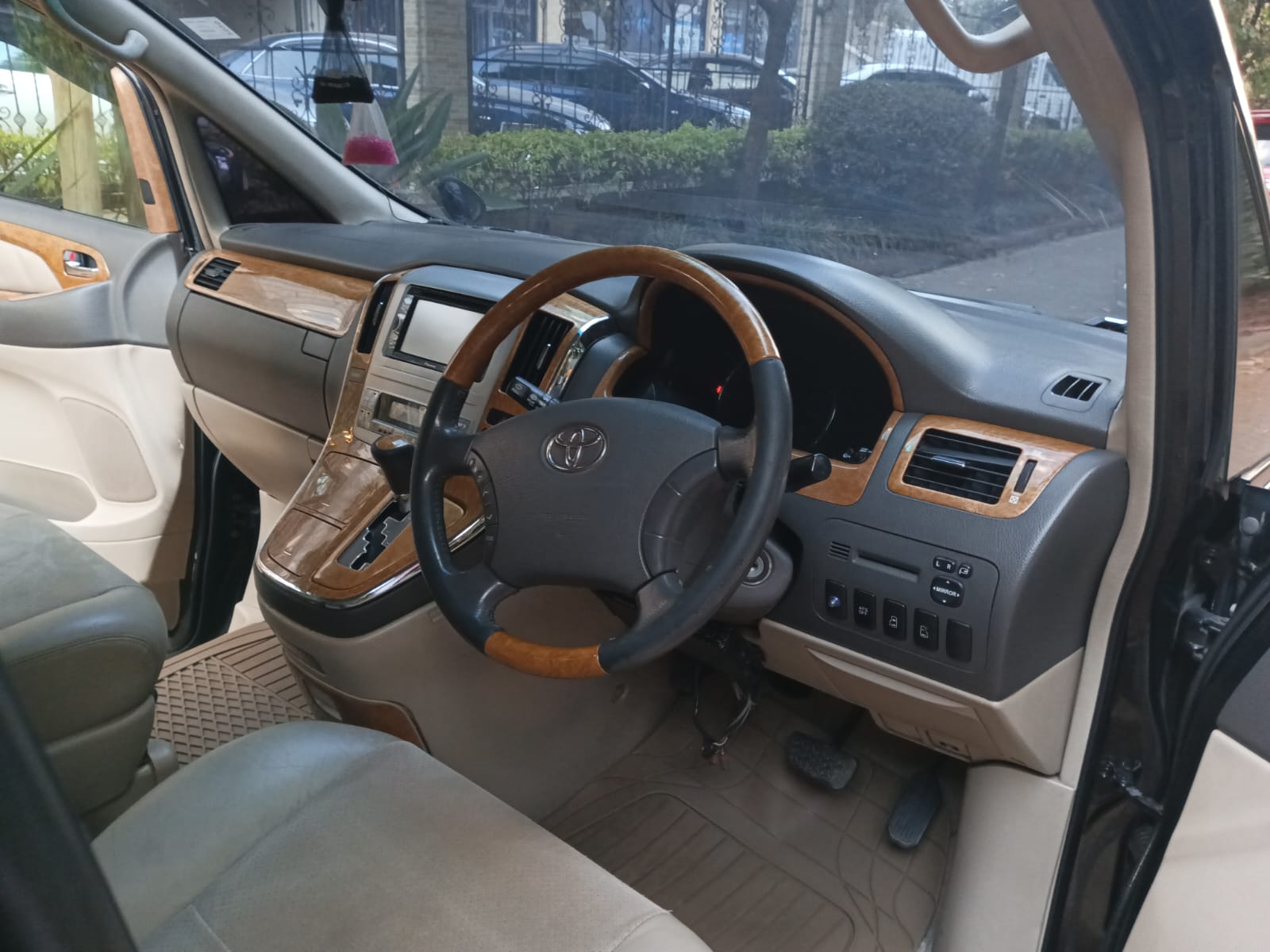 Toyota Alphard 2008 You Pay 20% Deposit Trade in OK , Cheapest