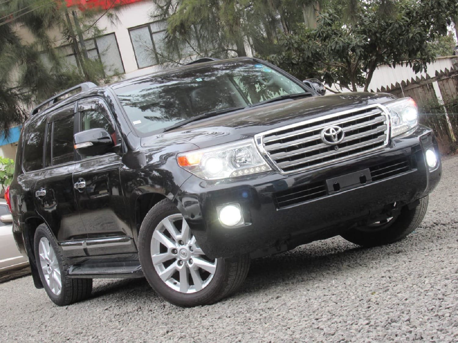 Toyota Landcruiser V8 ZX 2015 Hottest Deal New offer!