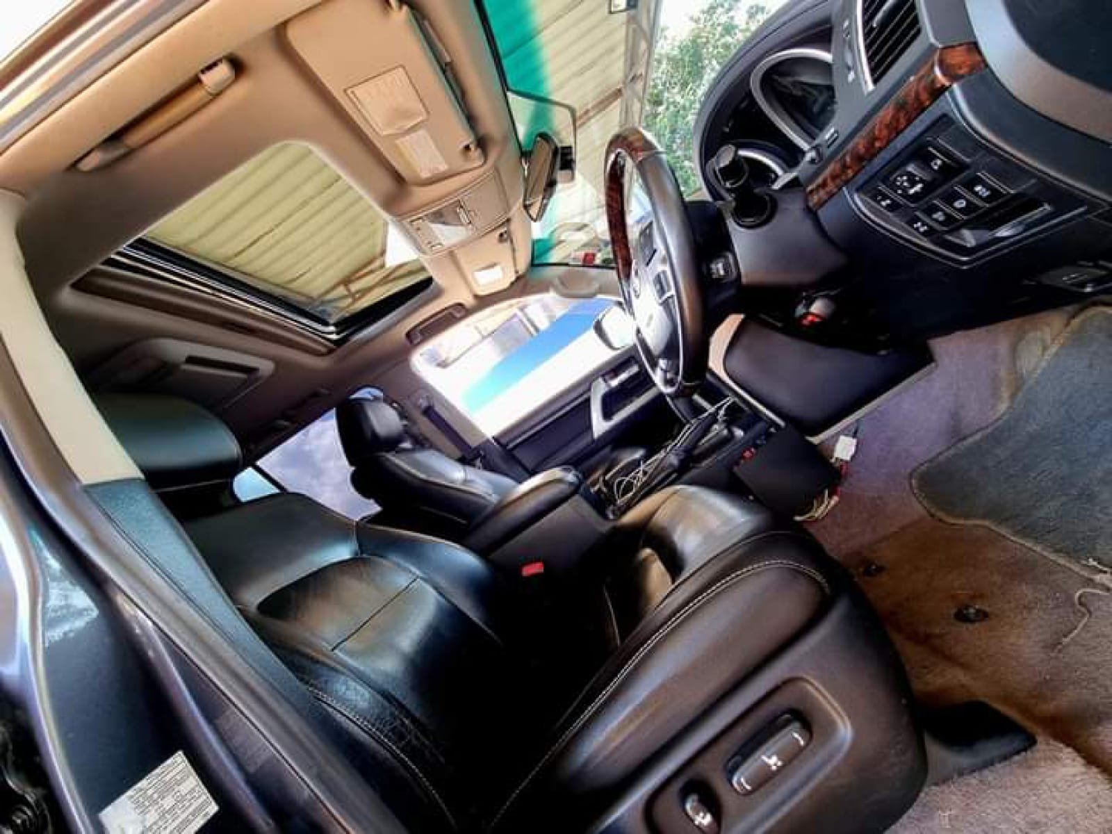 Toyota Land Cruiser V8 SAHARA Trade in HIRE PURCHASE OKAY!