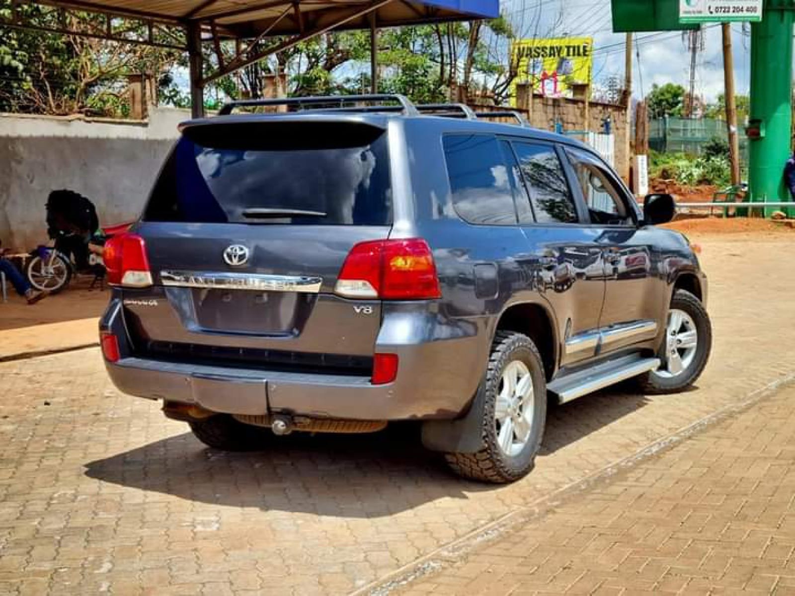 Toyota Land Cruiser V8 SAHARA Trade in HIRE PURCHASE OKAY!