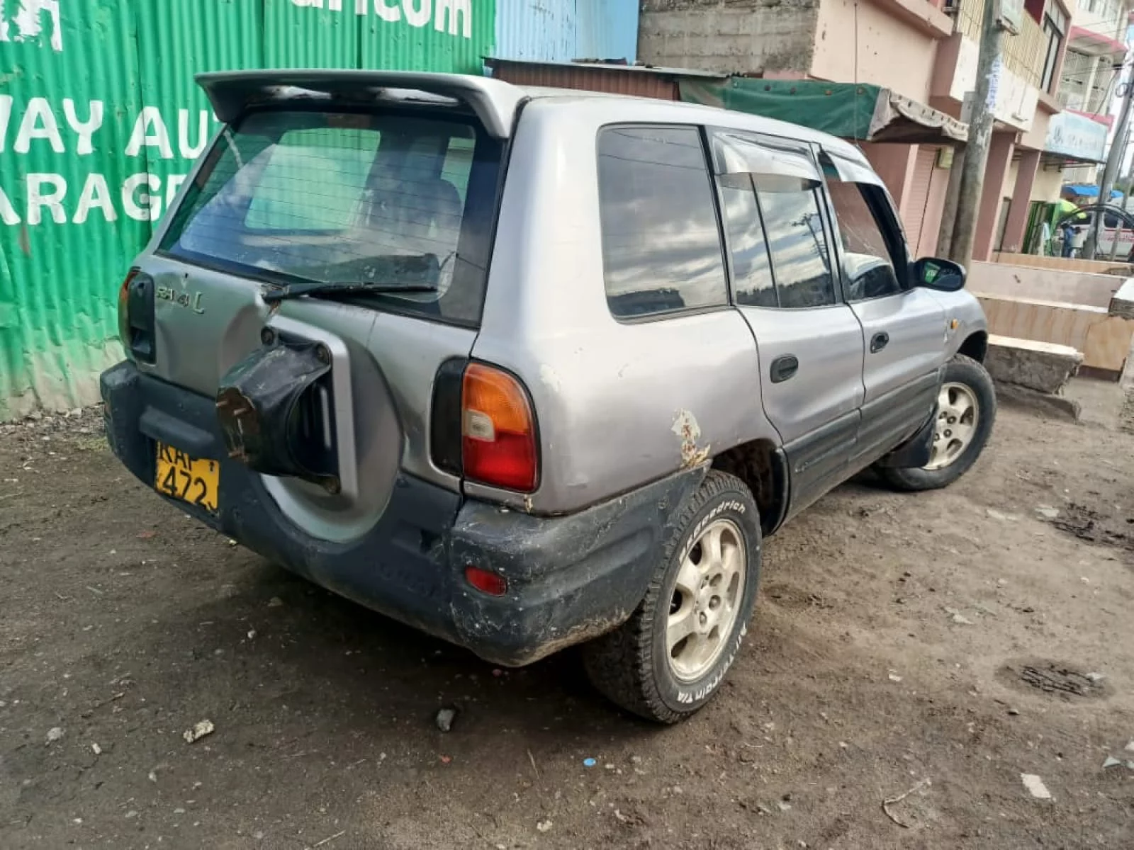 Toyota RAV4  Has SUNROOF 270K Only You Pay 100k DEPOSIT Trade in OK Wow