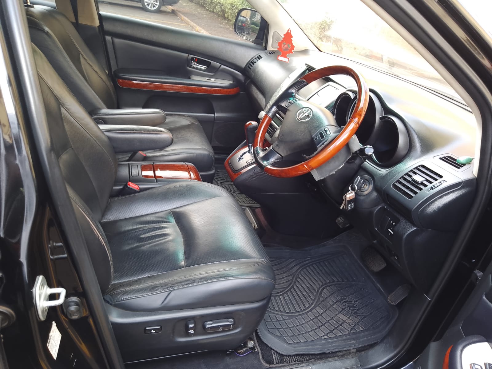 Toyota Harrier 2001 You Pay 30% Deposit Trade in OK EXCLUSIVE