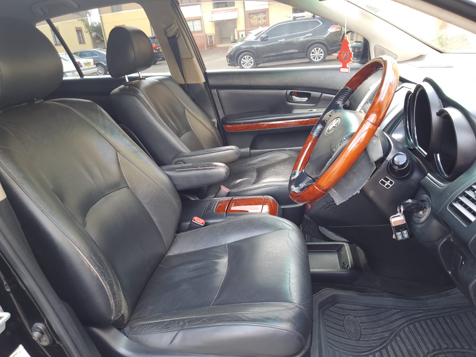 Toyota Harrier 2001 You Pay 30% Deposit Trade in OK EXCLUSIVE
